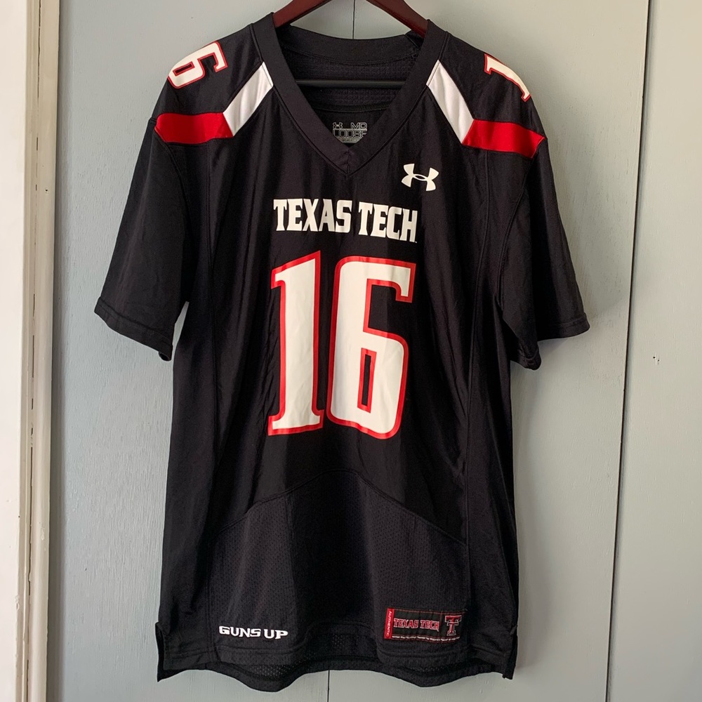 Texas Tech Under Armour Football Jersey black and red. Men’s Medium loose fit